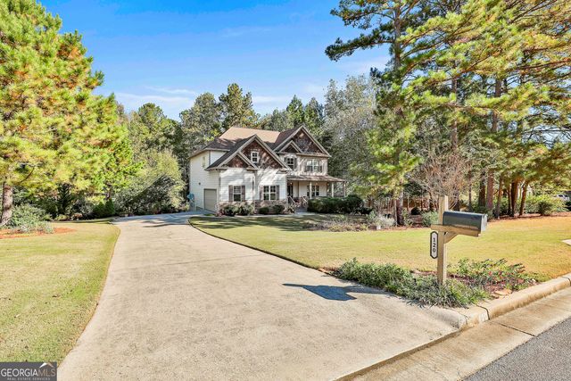 120 Meadow View Glen, Newnan, GA 30265