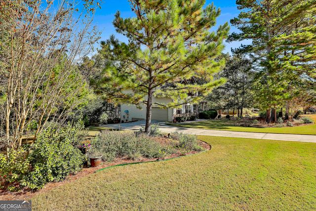 120 Meadow View Glen, Newnan, GA 30265