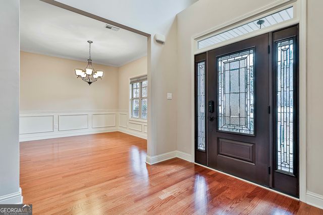 120 Meadow View Glen, Newnan, GA 30265