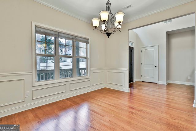 120 Meadow View Glen, Newnan, GA 30265