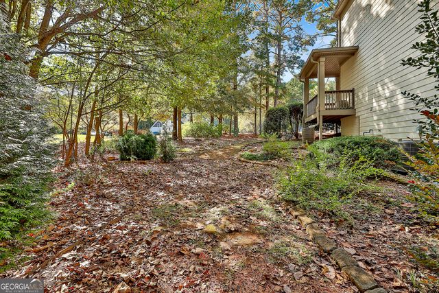 120 Meadow View Glen, Newnan, GA 30265