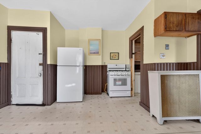 28 Forest St, Arlington, MA 02476