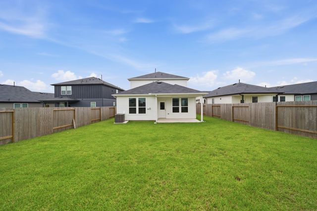 618 Amber Falls Drive, Montgomery, TX 77356