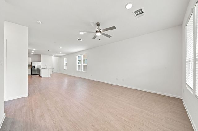618 Amber Falls Drive, Montgomery, TX 77356
