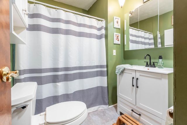 6419 Harrisburg Georgesville Road, Grove City, OH 43123