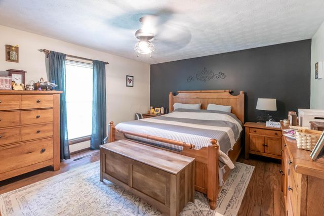 6419 Harrisburg Georgesville Road, Grove City, OH 43123