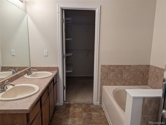 616 S Norfolk Way, Aurora, CO 80017