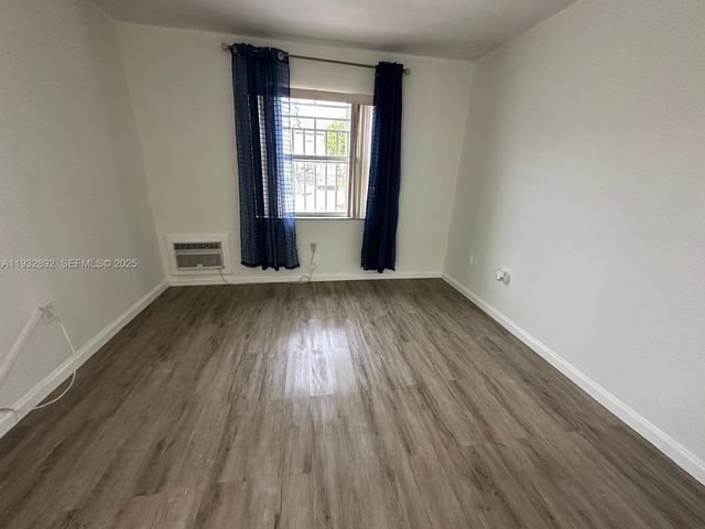 1021 SW 104th Ct 2, Miami, FL 33174