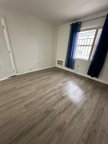 1021 SW 104th Ct 2, Miami, FL 33174