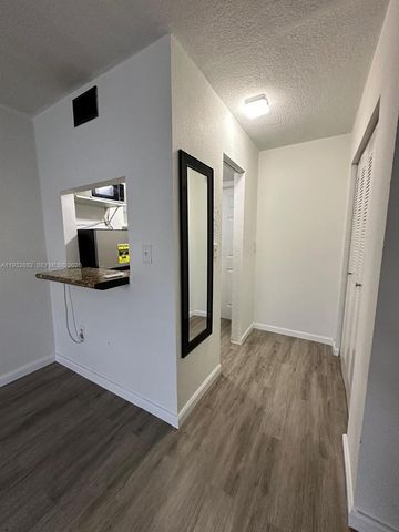 1021 SW 104th Ct 2, Miami, FL 33174