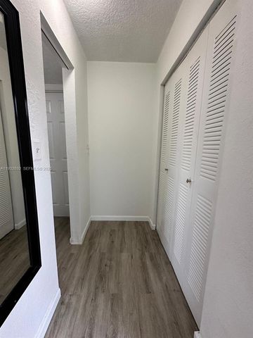 1021 SW 104th Ct 2, Miami, FL 33174