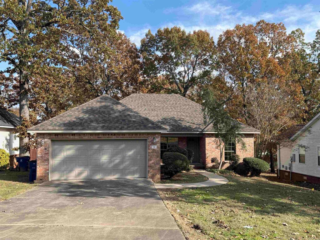 10 Golden Oaks Cove, Maumelle, AR 72113