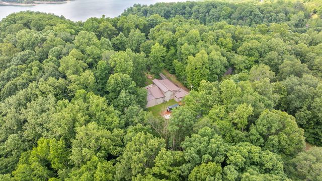 246 Fox Run Road, Nancy, KY 42544
