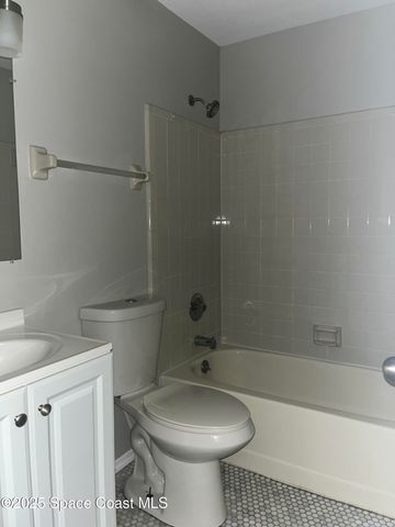 4127 Pinewood Drive NE, 6, Palm Bay, FL 32905