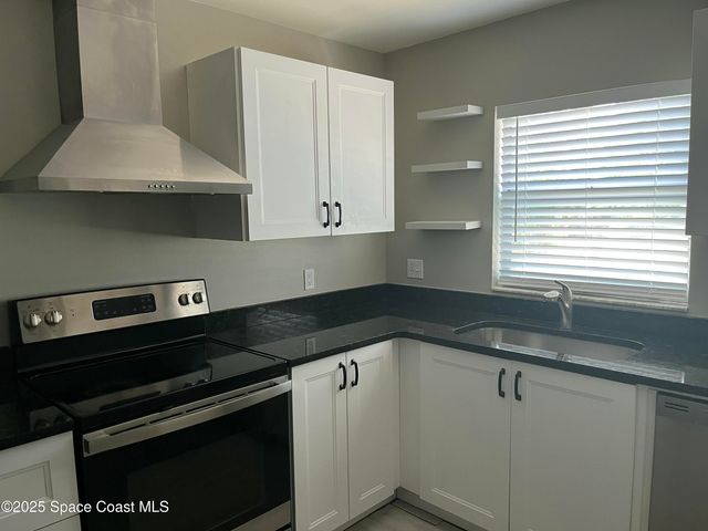 4127 Pinewood Drive NE, 6, Palm Bay, FL 32905