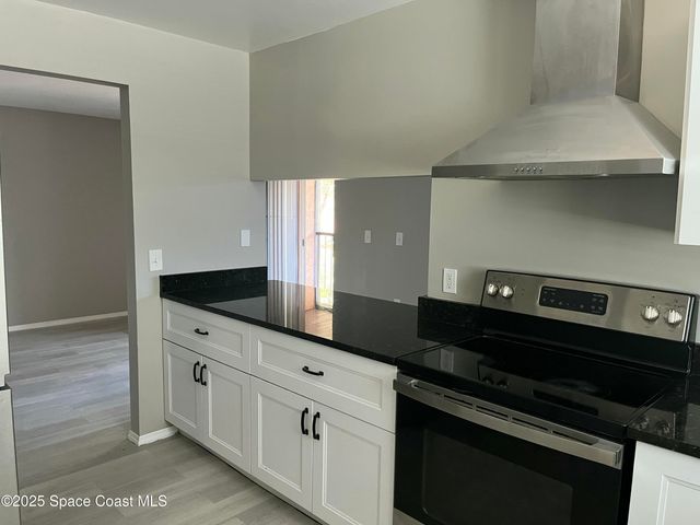4127 Pinewood Drive NE, 6, Palm Bay, FL 32905