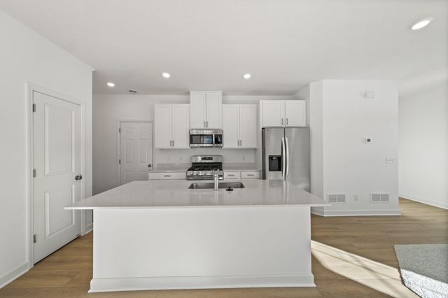 11052 203rd Street W, Lakeville, MN 55044