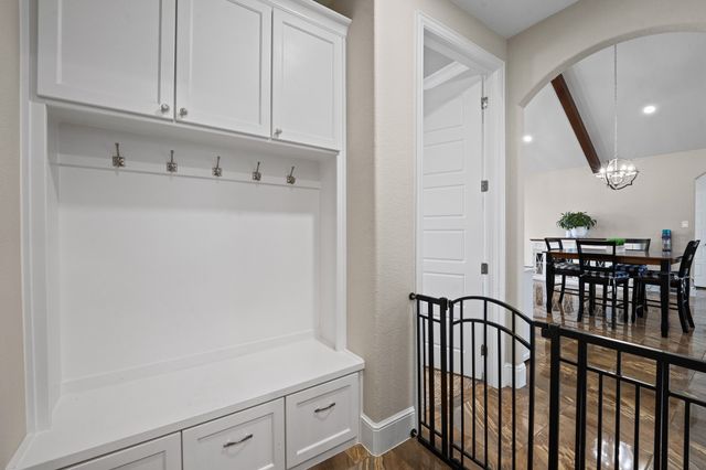 6012 Berry Ridge Lane, Joshua, TX 76058