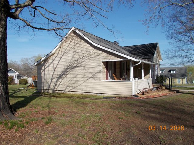 335 Hotwater Road, Soddy Daisy, TN 37379