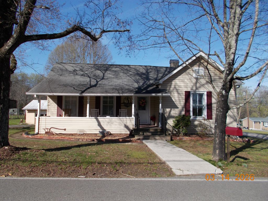 335 Hotwater Road, Soddy Daisy, TN 37379