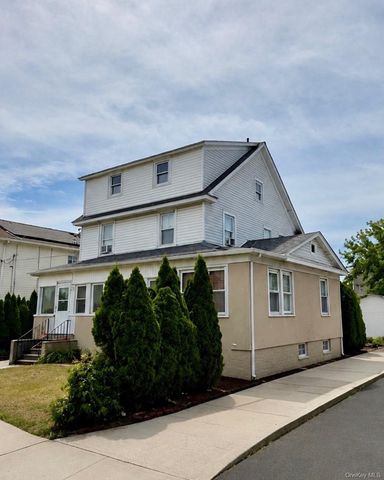 29 Loretta Street, Inwood, NY 11096