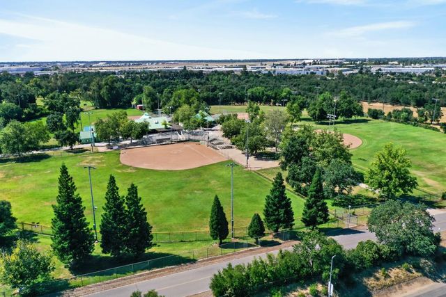 3817 Watt Ave, Sacramento, CA 95821