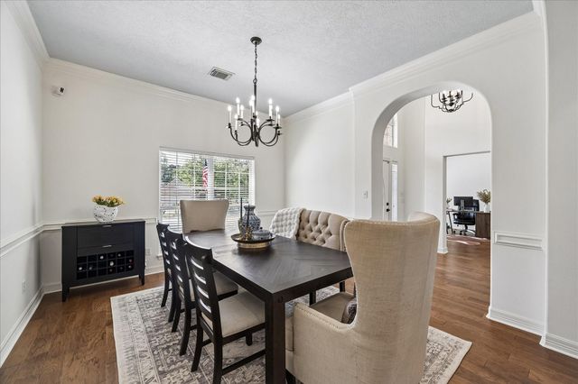 705 Fairway Oaks, Conroe, TX 77302