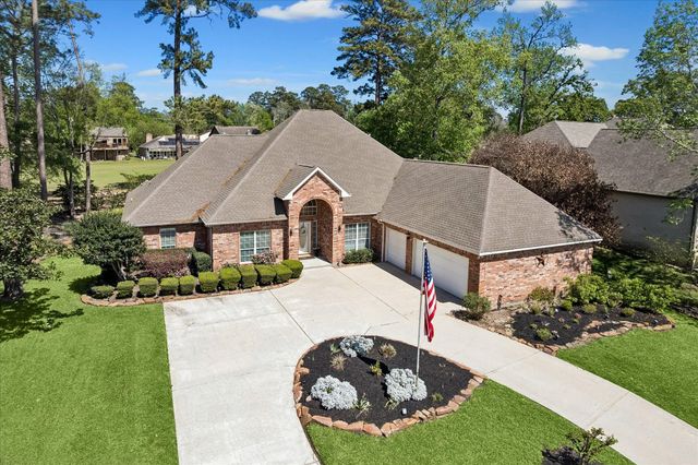 705 Fairway Oaks, Conroe, TX 77302