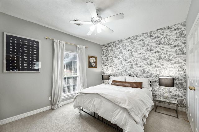 705 Fairway Oaks, Conroe, TX 77302