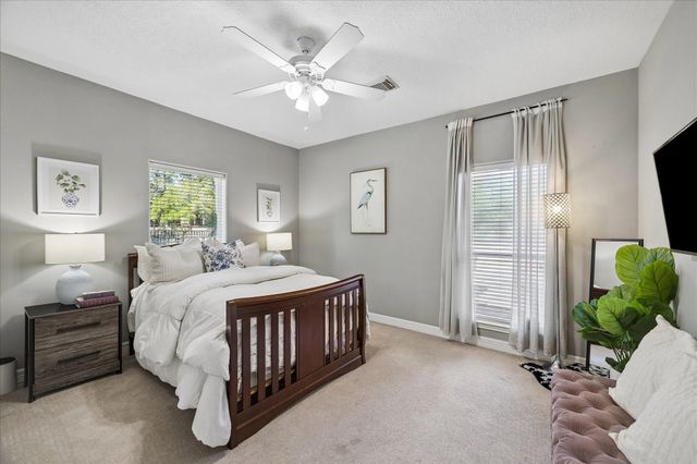 705 Fairway Oaks, Conroe, TX 77302