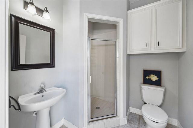 705 Fairway Oaks, Conroe, TX 77302