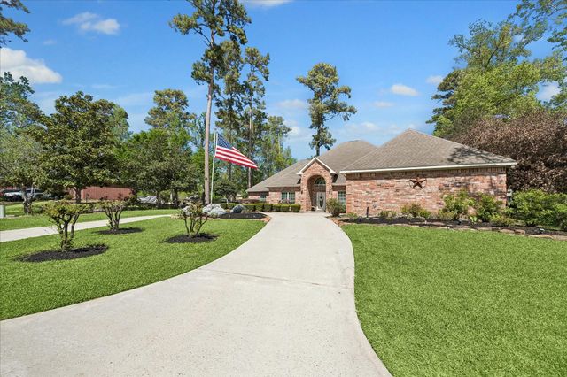 705 Fairway Oaks, Conroe, TX 77302