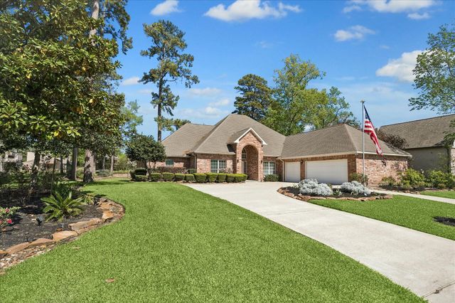 705 Fairway Oaks, Conroe, TX 77302