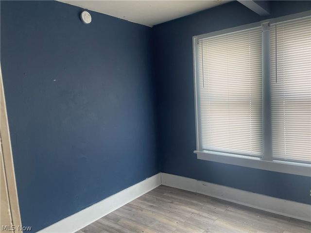 1365 East Avenue, Akron, OH 44307