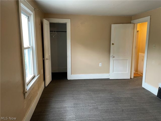 1365 East Avenue, Akron, OH 44307