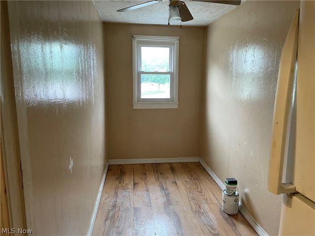 1365 East Avenue, Akron, OH 44307