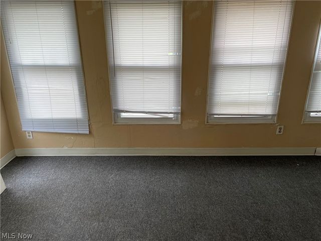1365 East Avenue, Akron, OH 44307