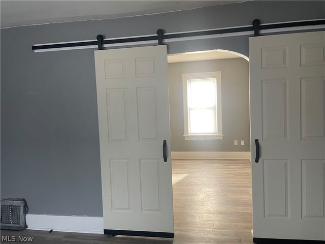 1365 East Avenue, Akron, OH 44307