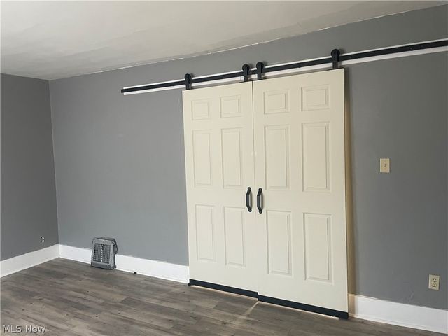 1365 East Avenue, Akron, OH 44307