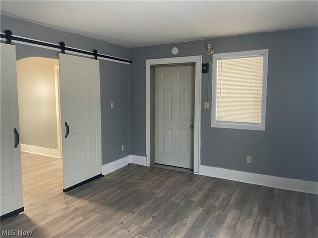 1365 East Avenue, Akron, OH 44307
