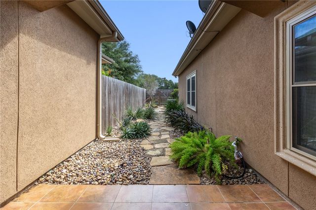 6934 Wooldridge R-5, Corpus Christi, TX 78414