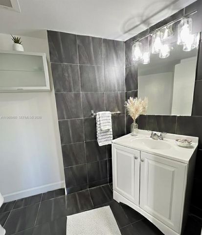 6830 Indian Creek Dr 2A, Miami Beach, FL 33141