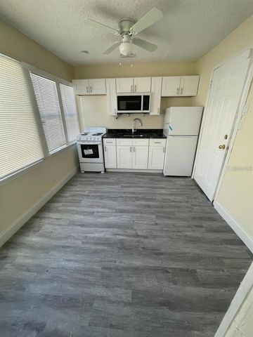 625 16TH AVENUE S B, St Petersburg, FL 33701