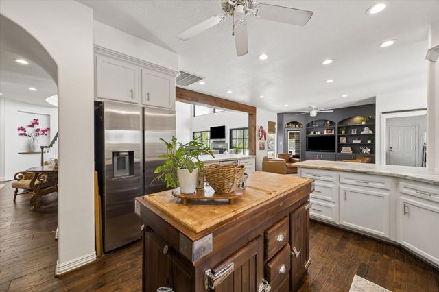 6819 Still Meadow Street, Spring, TX 77389