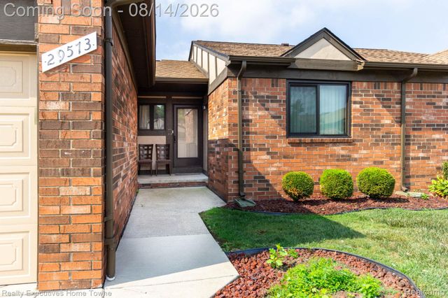29573 Red Oak Drive 62, Warren, MI 48092