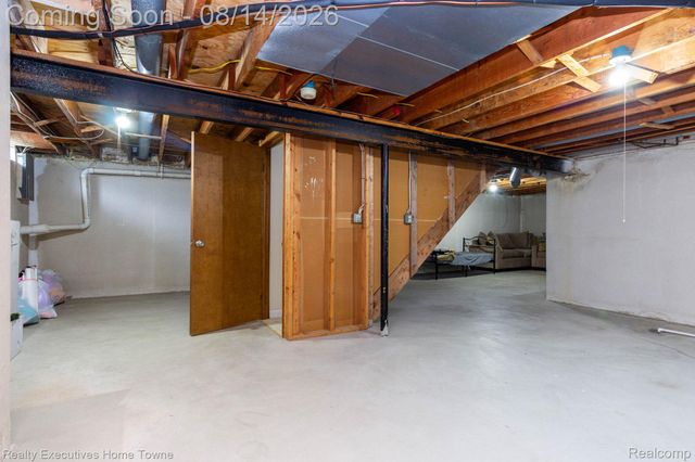 29573 Red Oak Drive 62, Warren, MI 48092
