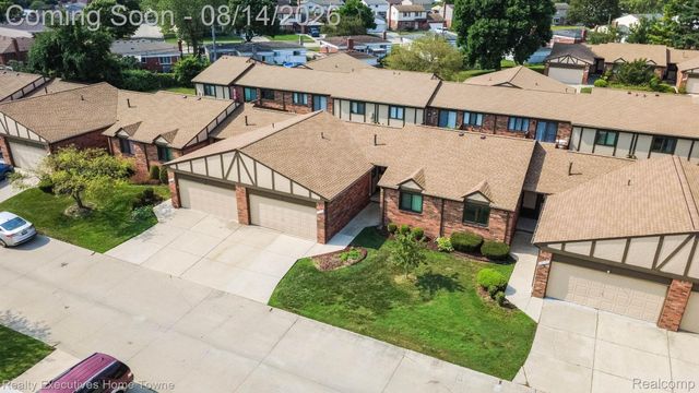 29573 Red Oak Drive 62, Warren, MI 48092