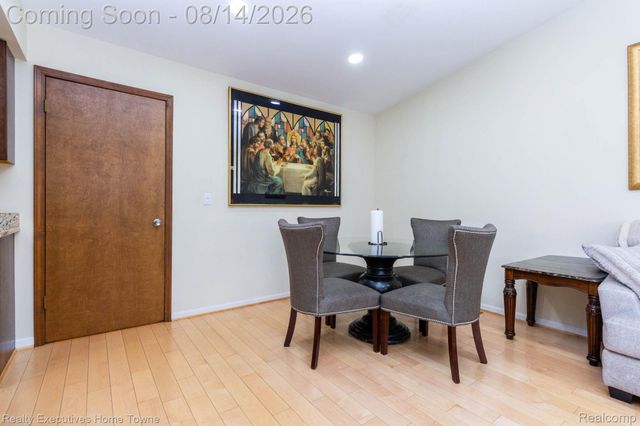 29573 Red Oak Drive 62, Warren, MI 48092
