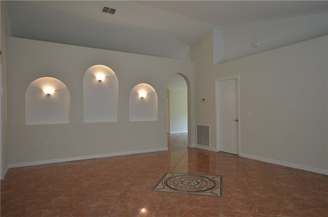 8846 104th Avenue, Vero Beach, FL 32967