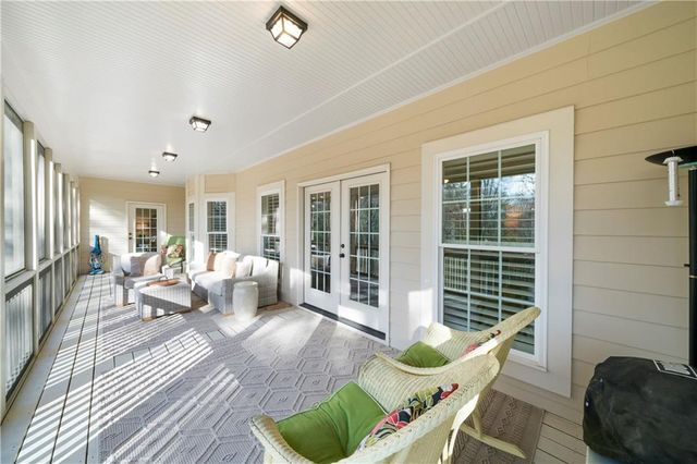 140 Robert Drive, Ellijay, GA 30536